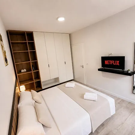 Modern Open Space - Heart Of Apartment Tirana