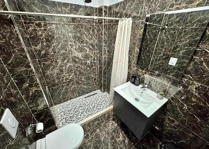 Modern Open Space - Heart Of * Тирана